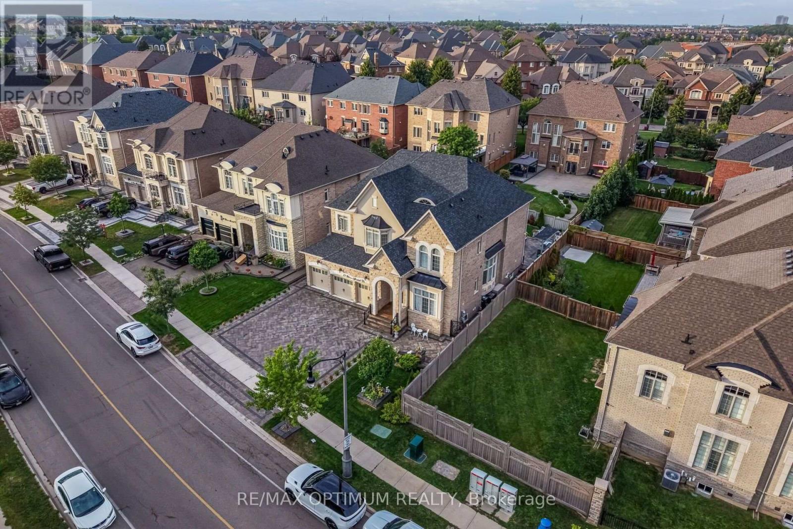 37 Elbern Markell Drive, Brampton, Ontario  L6X 2X6 - Photo 47 - W13703318