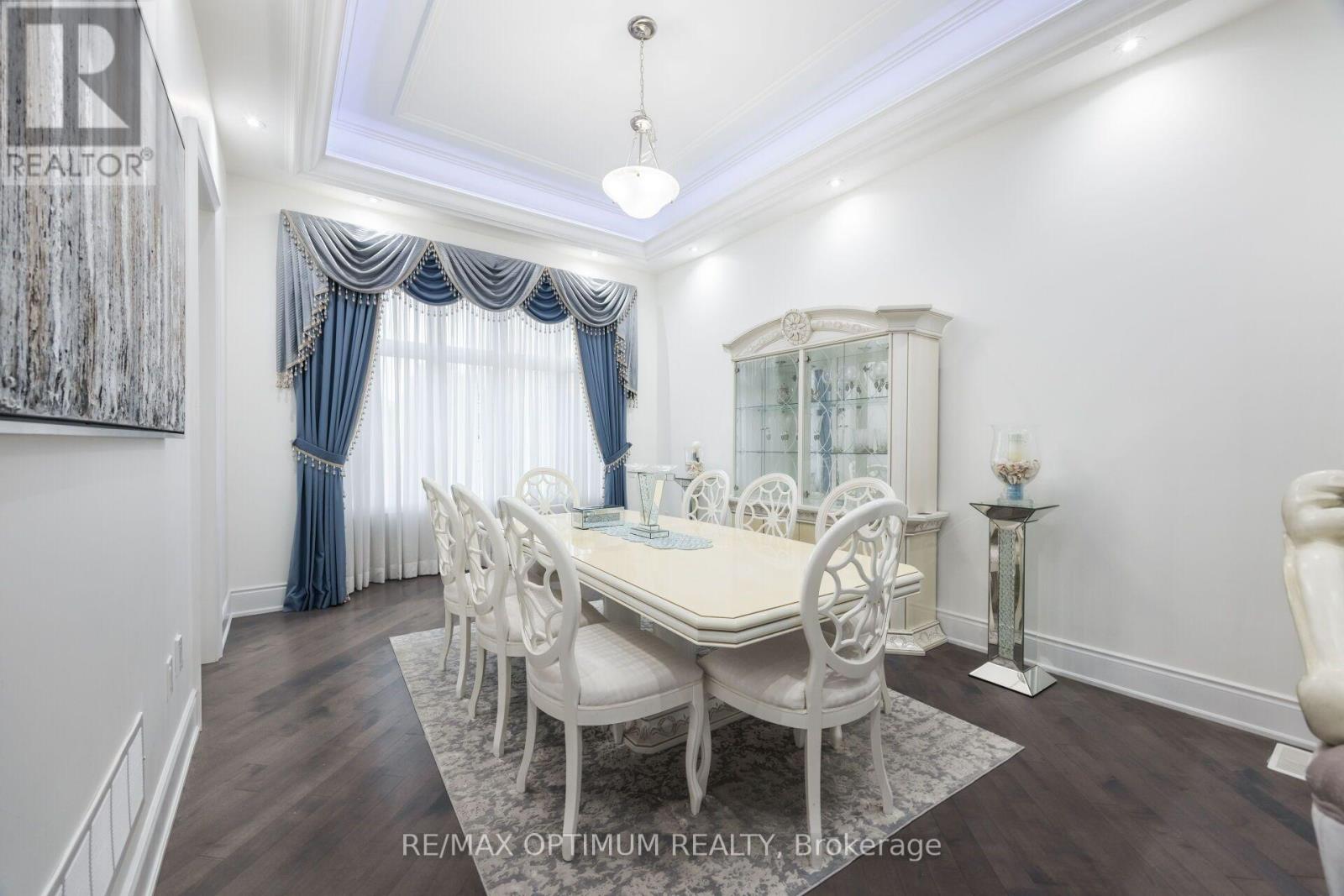 37 Elbern Markell Drive, Brampton, Ontario  L6X 2X6 - Photo 8 - W13703318