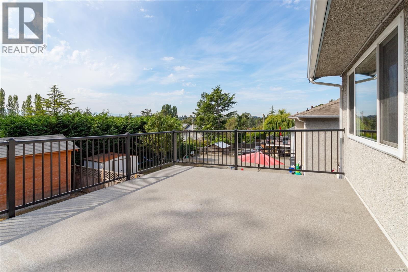 941 Mckenzie Ave, Saanich, British Columbia  V8X 3G8 - Photo 32 - 1047506