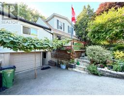 30 ALLISTER AVENUE, Toronto, Ontario