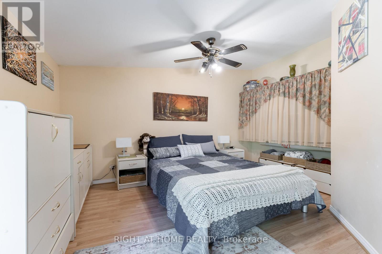 30 Allister Avenue, Toronto, Ontario  M1M 3K9 - Photo 17 - E13563626