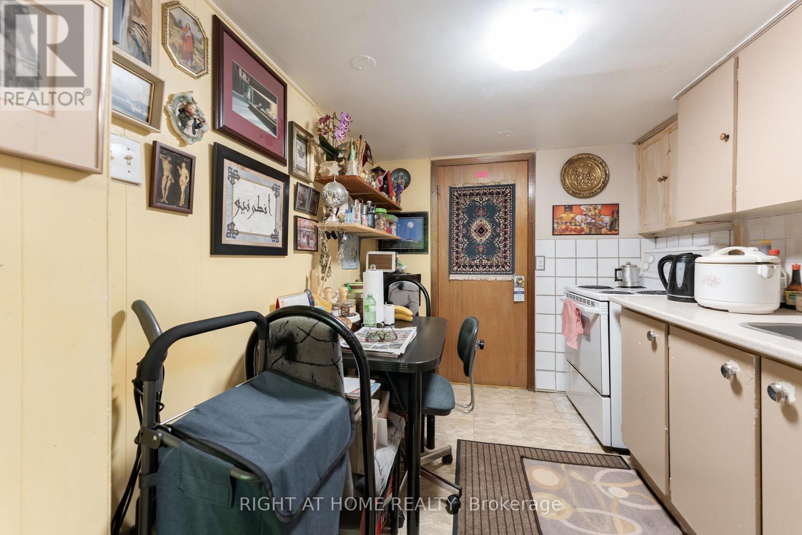 30 Allister Avenue, Toronto, Ontario  M1M 3K9 - Photo 31 - E13563626
