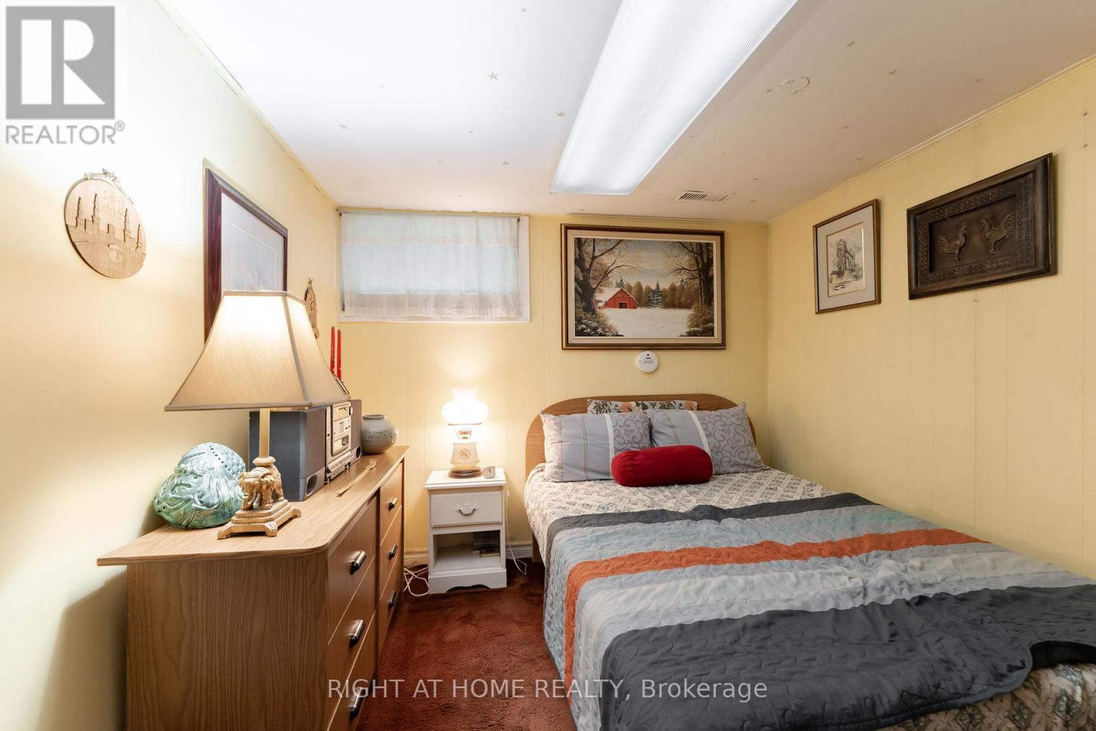 30 Allister Avenue, Toronto, Ontario  M1M 3K9 - Photo 36 - E13563626
