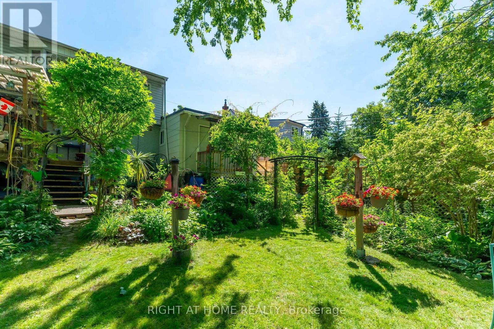 30 Allister Avenue, Toronto, Ontario  M1M 3K9 - Photo 44 - E13563626