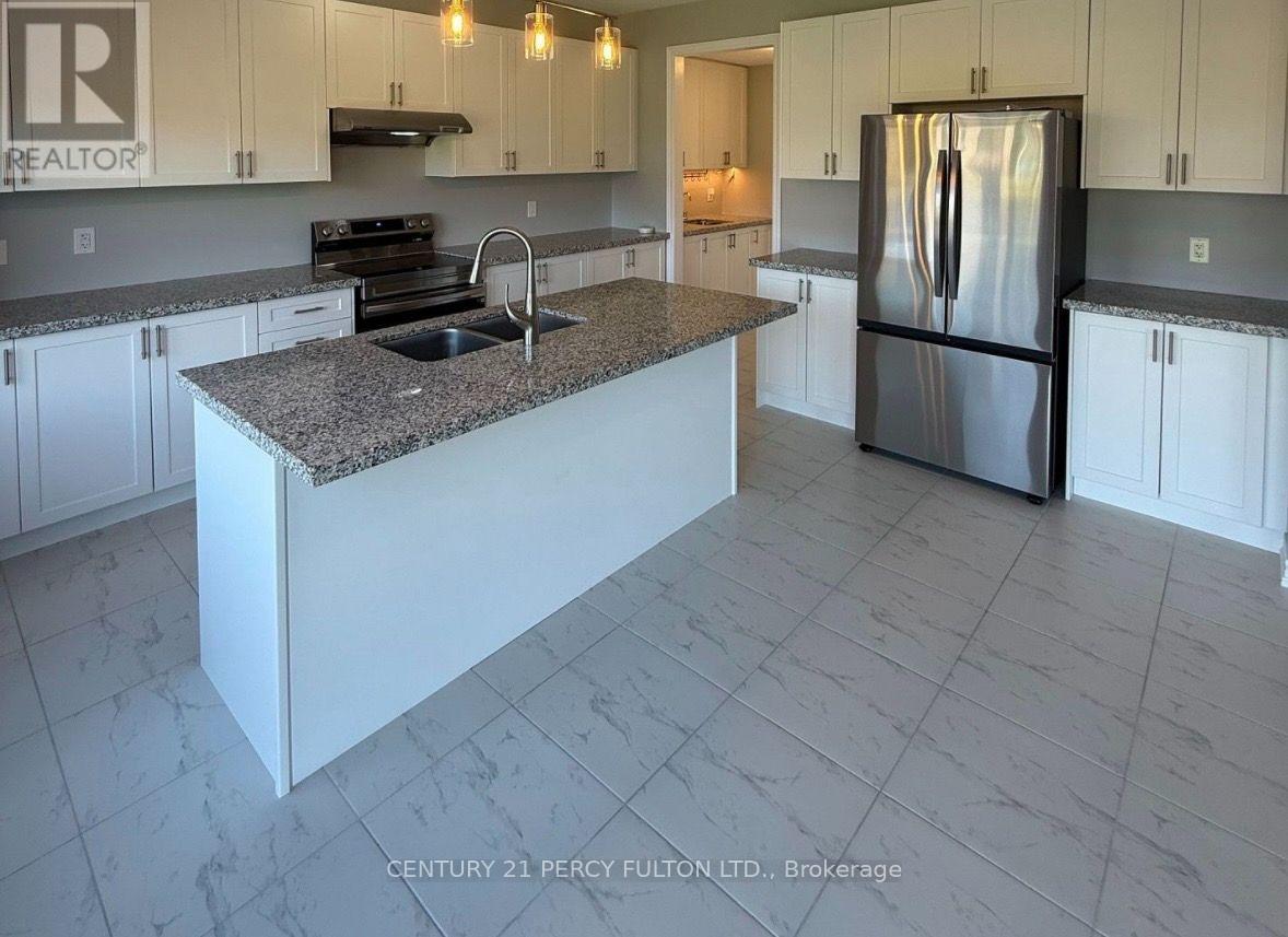 10 Rosanne Circle, Wasaga Beach, Ontario  L9Z 0N4 - Photo 4 - S13703272