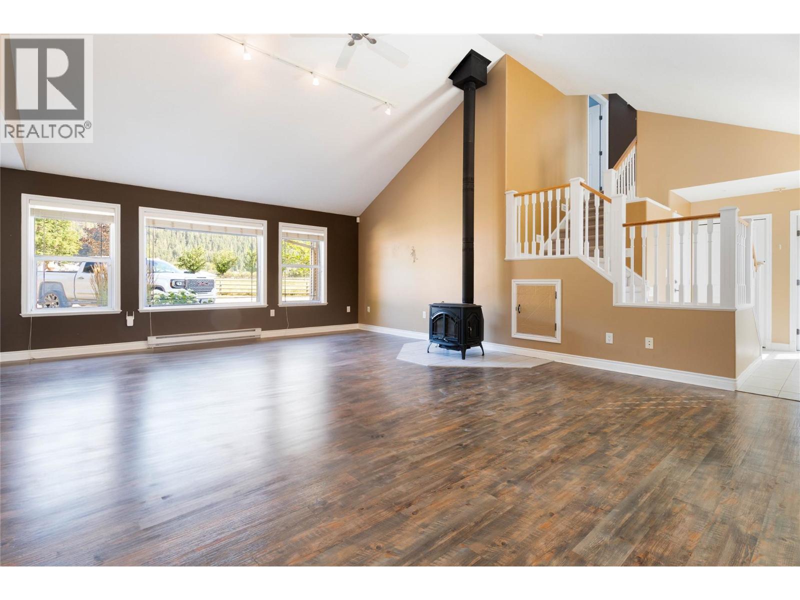 4409 Walbridge Road, Spallumcheen, British Columbia  V0E 1B5 - Photo 10 - 10394697