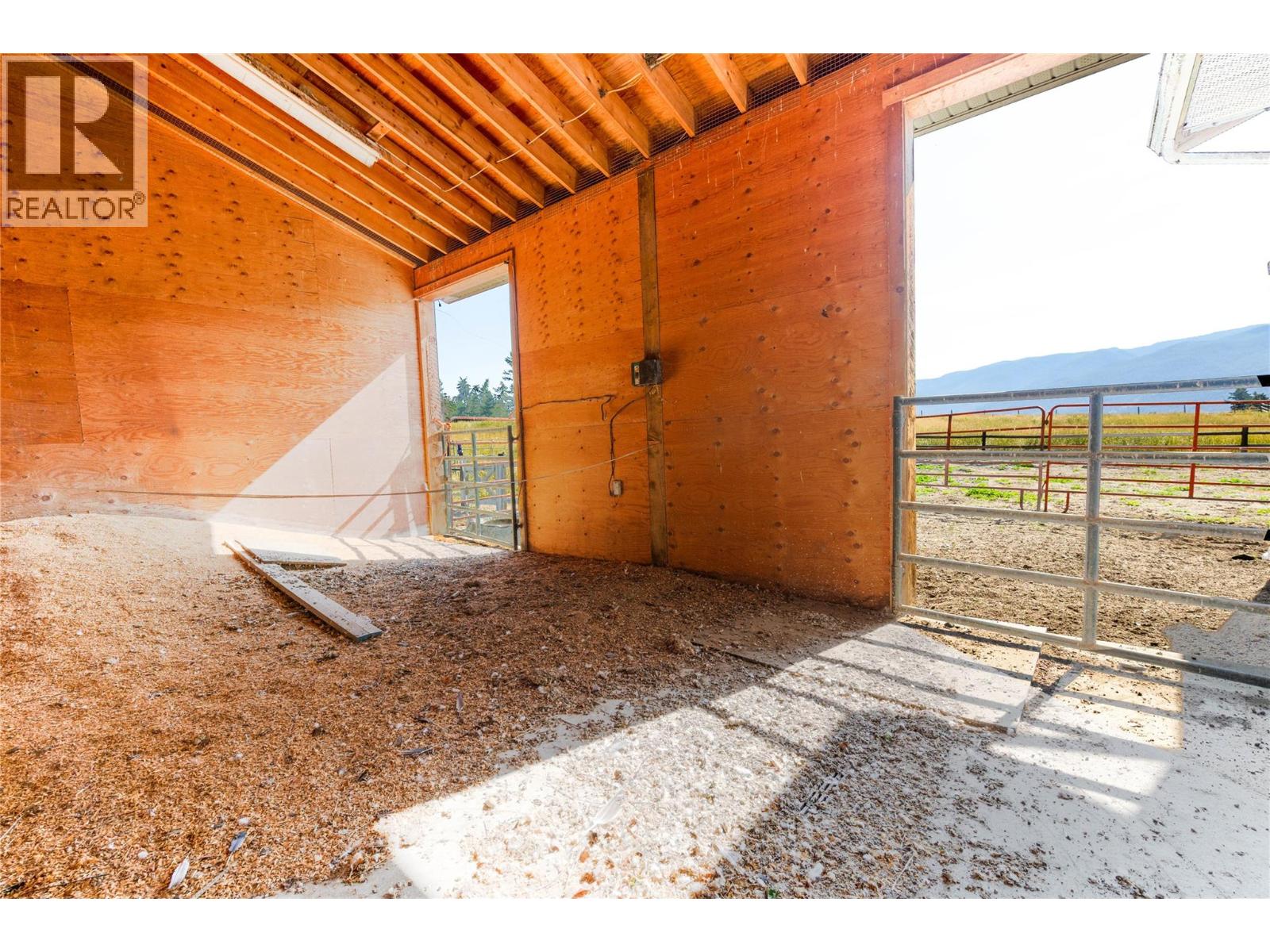 4409 Walbridge Road, Spallumcheen, British Columbia  V0E 1B5 - Photo 48 - 10394697