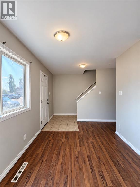 702, 4719 33 Street, Red Deer, Alberta  T4N 0N7 - Photo 4 - A2338522