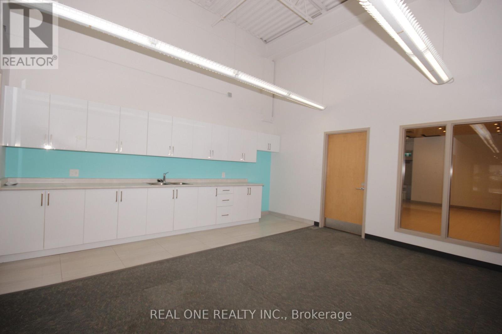 2 - 130 Mulock Drive, Newmarket, Ontario L3Y 7C5 - Photo 10 - N13579456