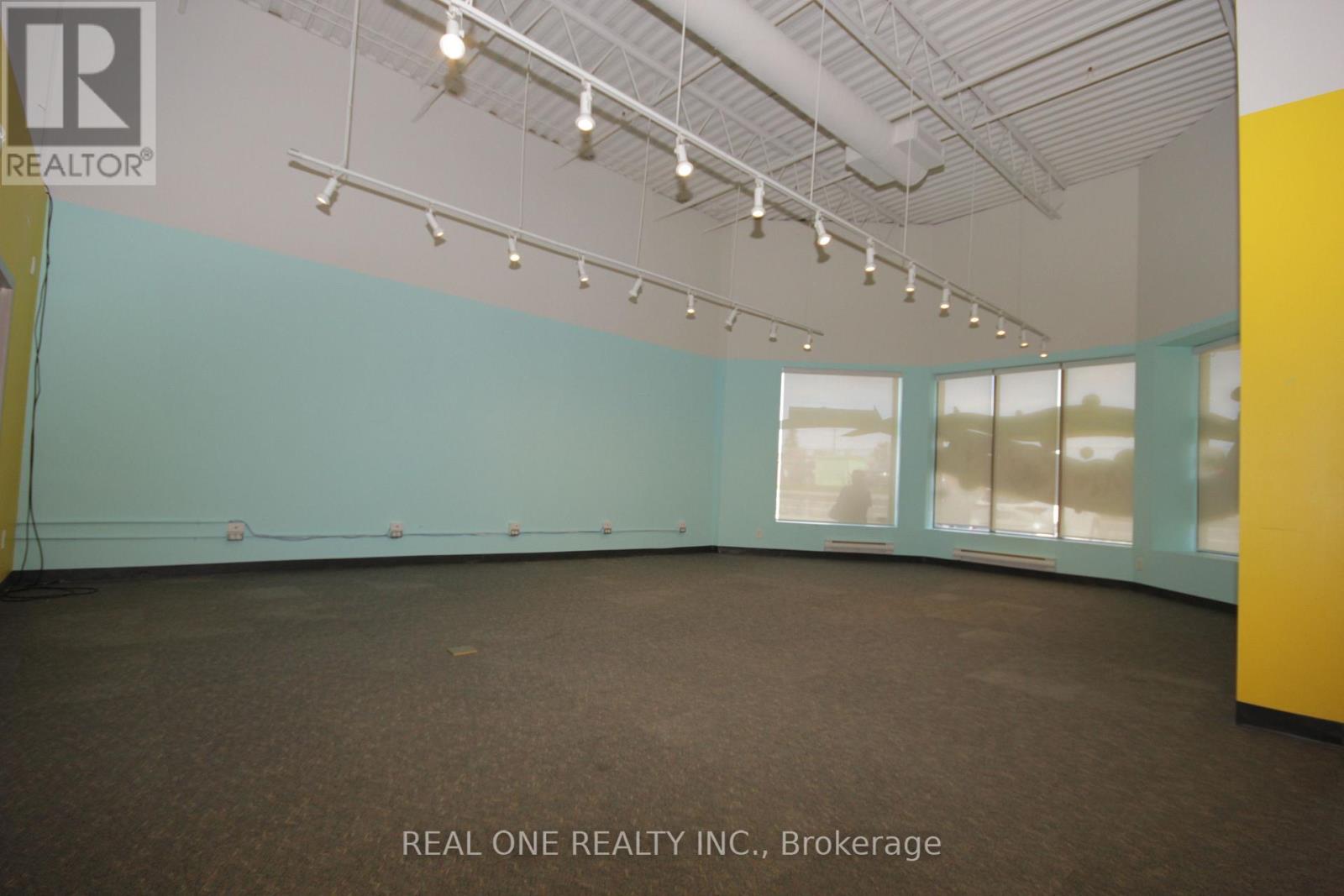 2 - 130 Mulock Drive, Newmarket, Ontario L3Y 7C5 - Photo 6 - N13579456