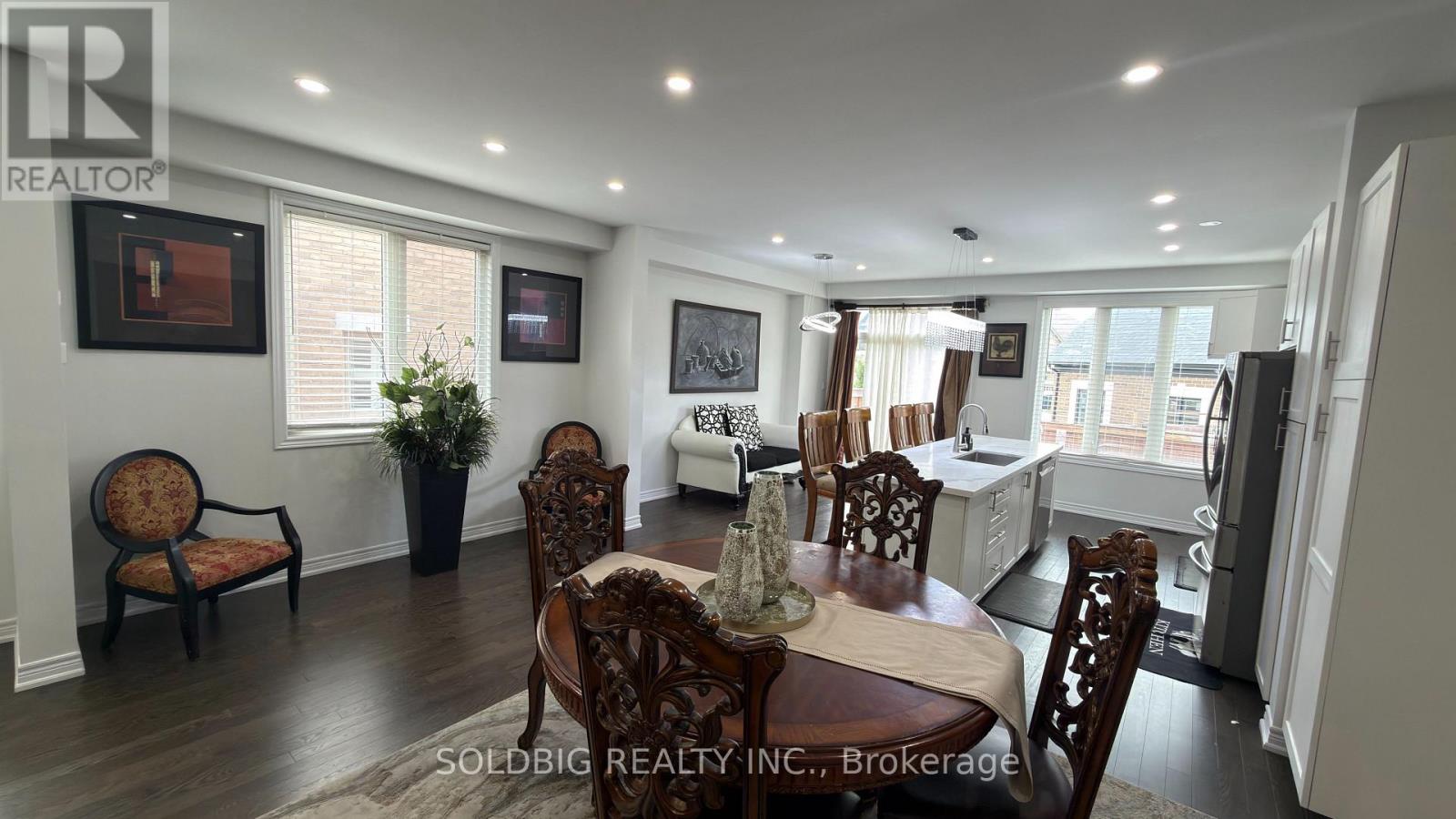 1265 Chee Chee Landing, Milton, Ontario L9E 1L2 - Photo 4 - W13702338