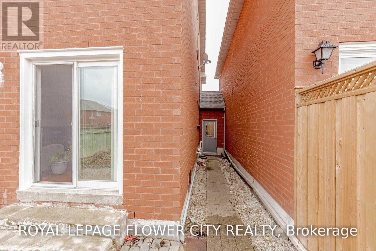 72 Sahara Trail, Brampton, Ontario L6R 1P4 - Photo 30 - W13701766