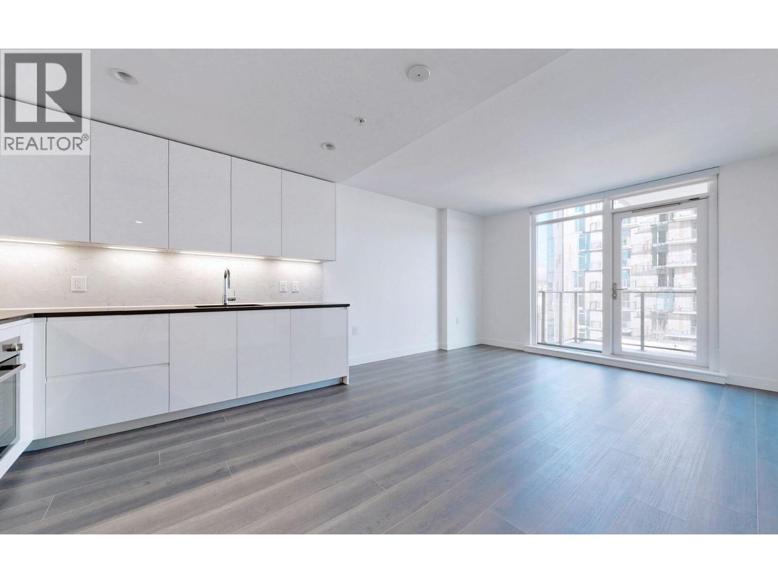901 8188 Fraser Street, Vancouver, British Columbia  V5X 0J8 - Photo 2 - R3158019