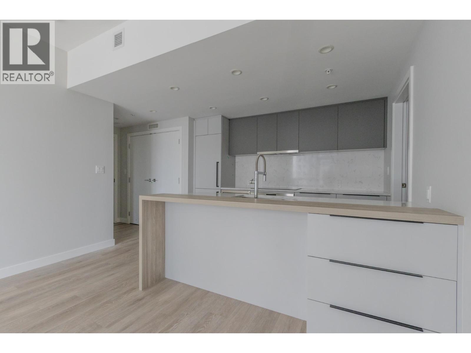 1011 567 Emerson Street, Coquitlam, British Columbia  V3J 3A4 - Photo 5 - R3158028