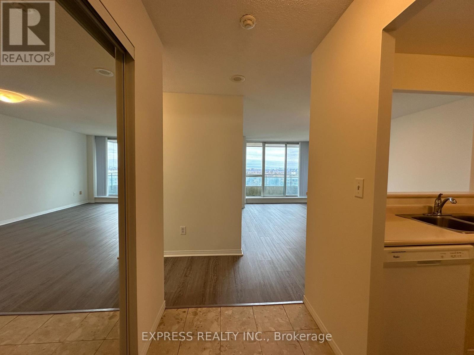 Lph12 - 39 Pemberton Avenue, Toronto, Ontario M2M 4L6 - Photo 5 - C13703386