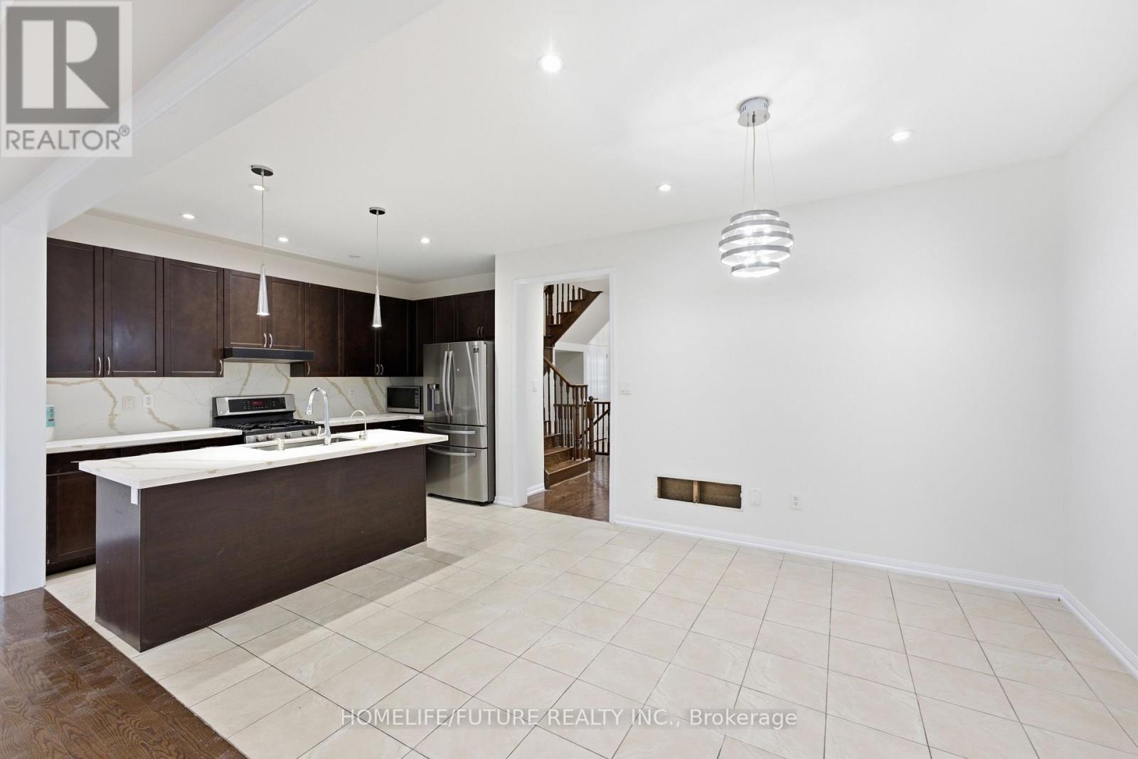 7 Beverton Crescent, Ajax, Ontario L1T 0L8 - Photo 14 - E13703378