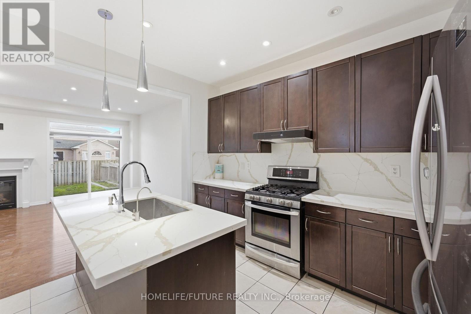 7 Beverton Crescent, Ajax, Ontario L1T 0L8 - Photo 7 - E13703378