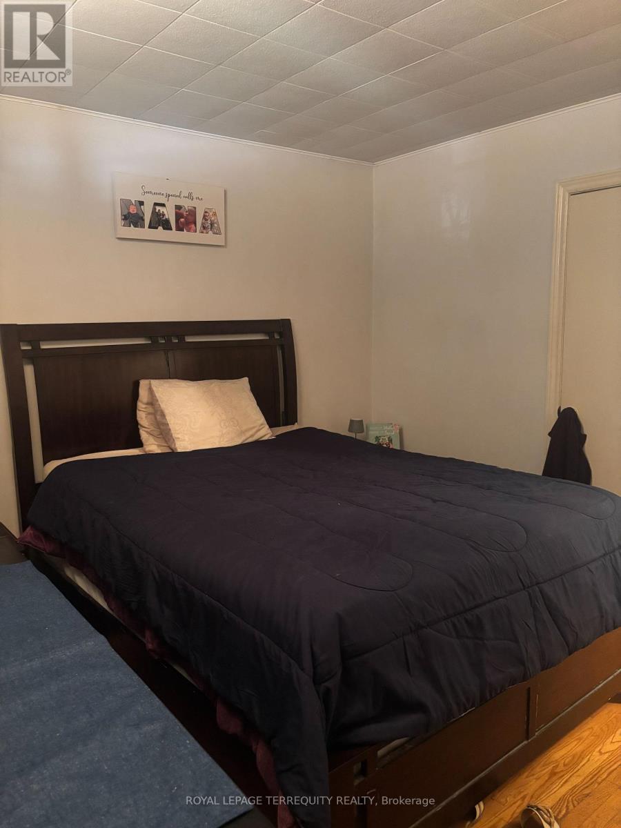 73 Aragon Avenue, Toronto, Ontario M1T 1Y1 - Photo 6 - E13703396