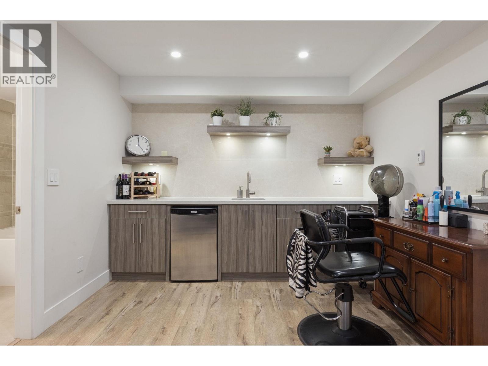 351 W 21st Street, North Vancouver, British Columbia  V7M 1Z6 - Photo 28 - R3157703