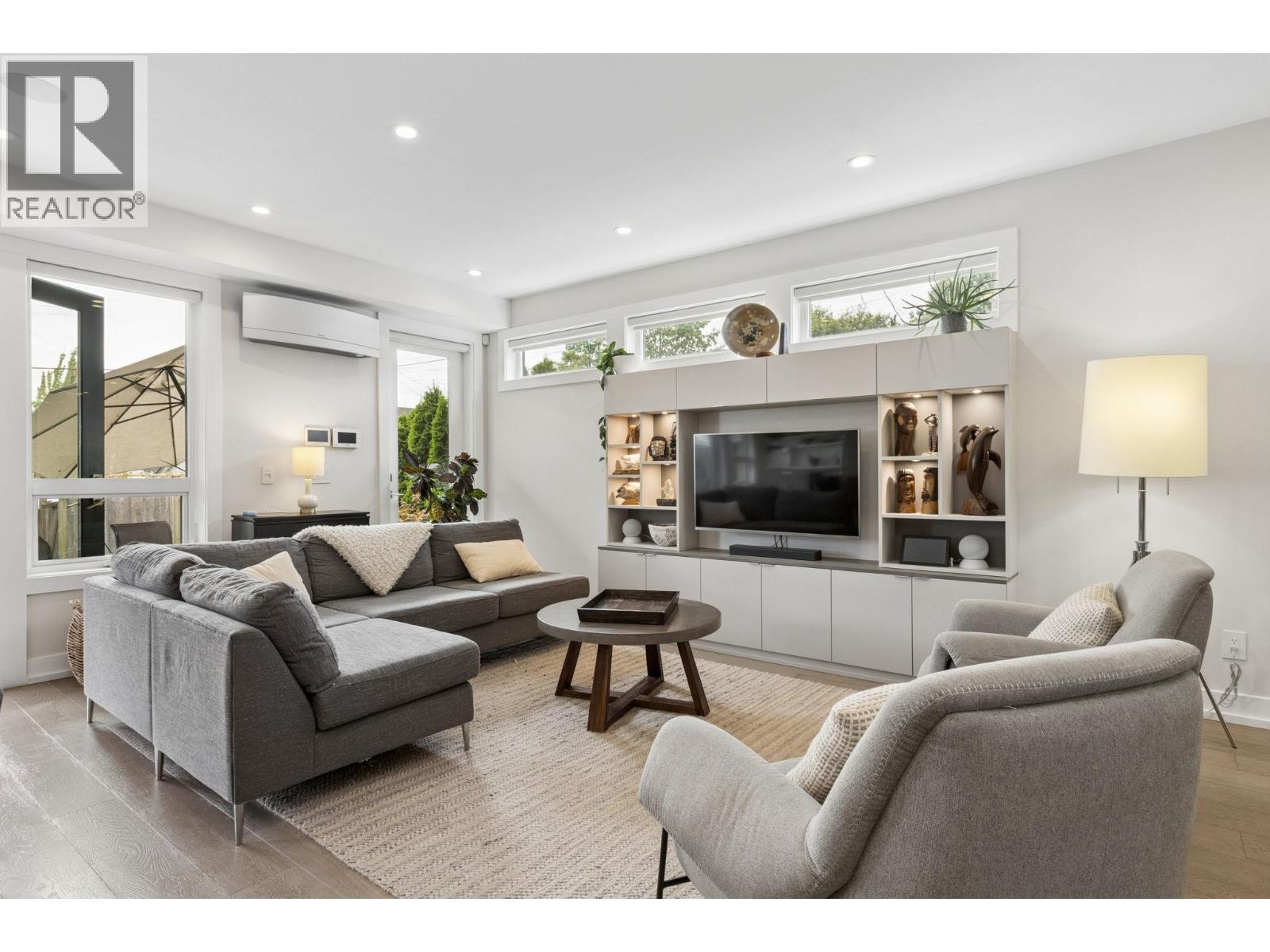 351 W 21st Street, North Vancouver, British Columbia  V7M 1Z6 - Photo 11 - R3157703