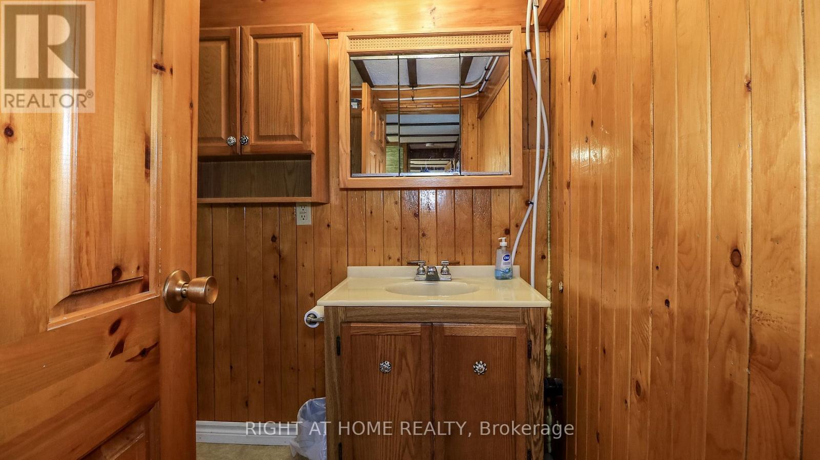 300 Albin Road, Tay, Ontario  L0K 2C0 - Photo 20 - S13703364