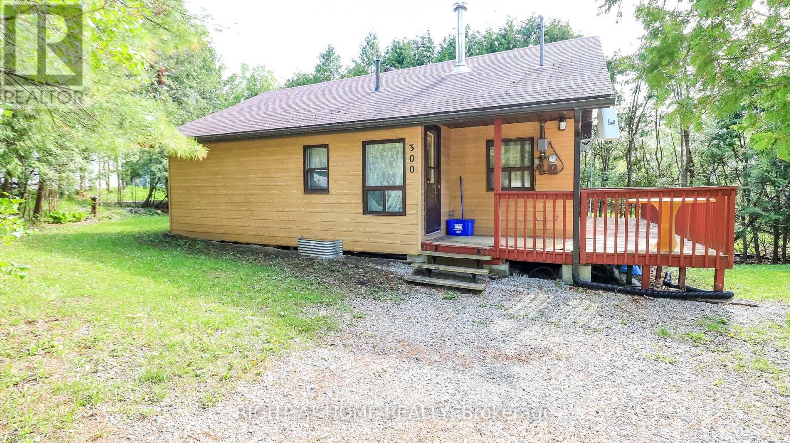 300 Albin Road, Tay, Ontario  L0K 2C0 - Photo 3 - S13703364