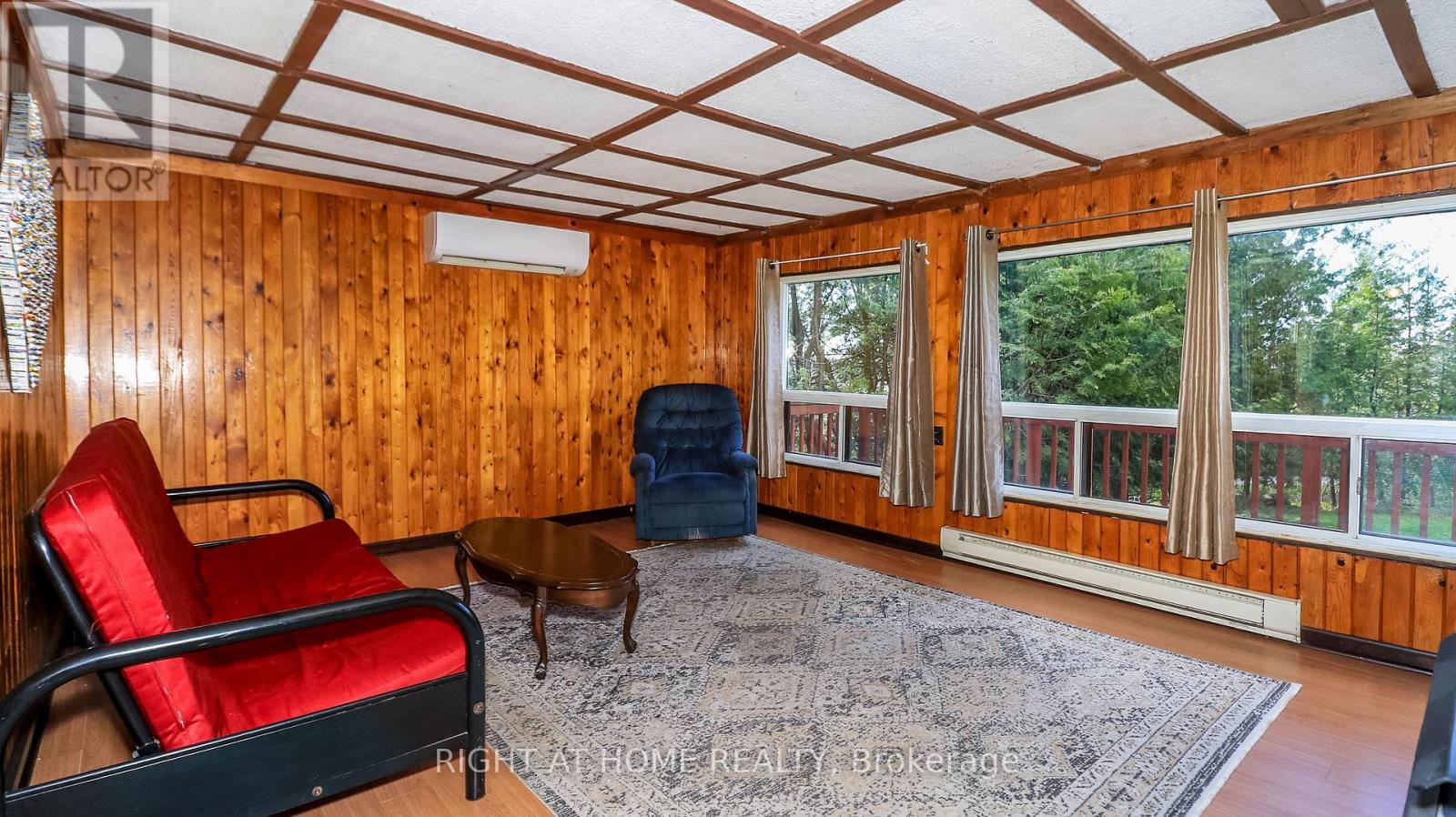 300 Albin Road, Tay, Ontario  L0K 2C0 - Photo 9 - S13703364