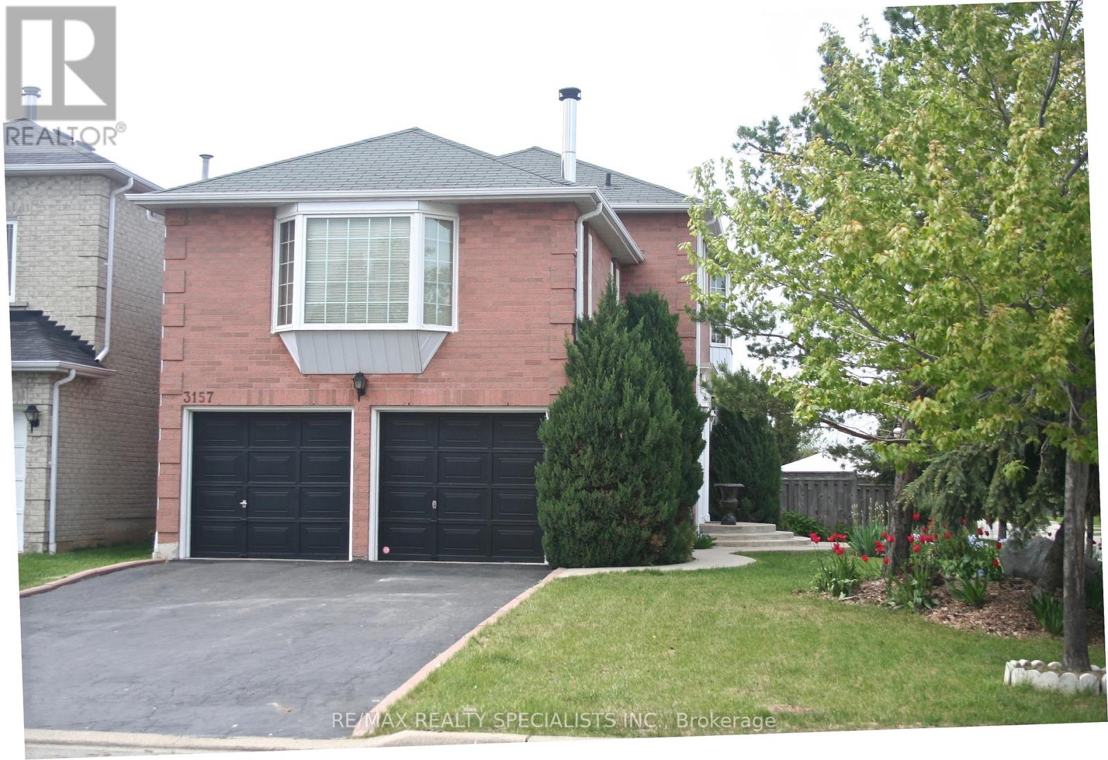 (Short Term) - 3157 Shadetree Drive, Mississauga, Ontario L5N 6P3 - Photo 2 - W13703354