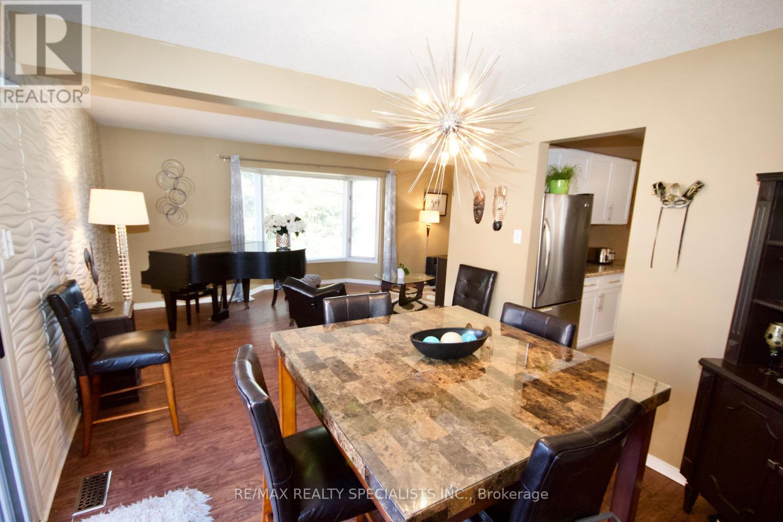 (Short Term) - 3157 Shadetree Drive, Mississauga, Ontario L5N 6P3 - Photo 9 - W13703354
