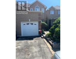 7 MCCLEAVE CRESCENT, Brampton, Ontario