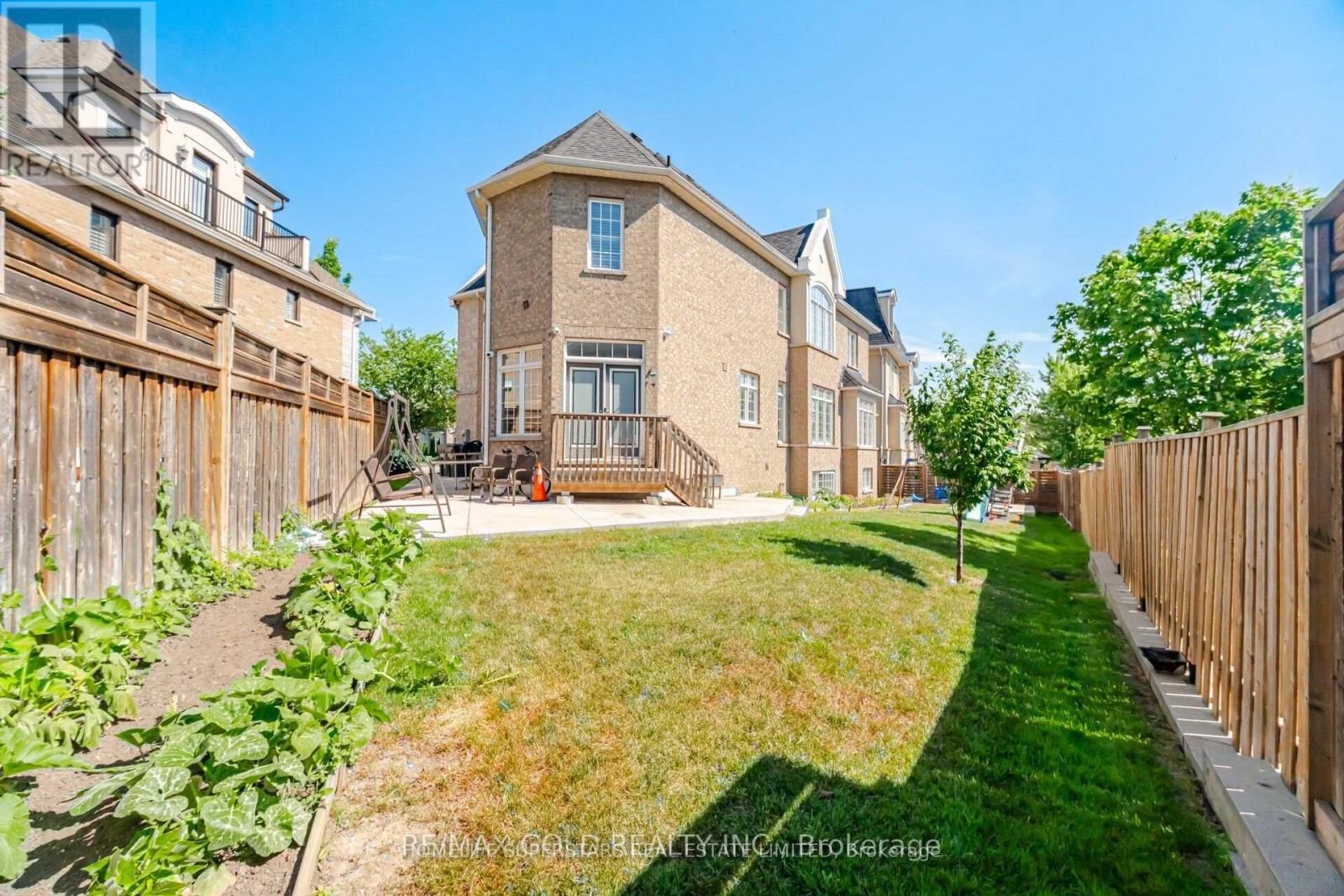 14 Ayrshire Court, Brampton, Ontario  L6Z 0G6 - Photo 35 - W13703368