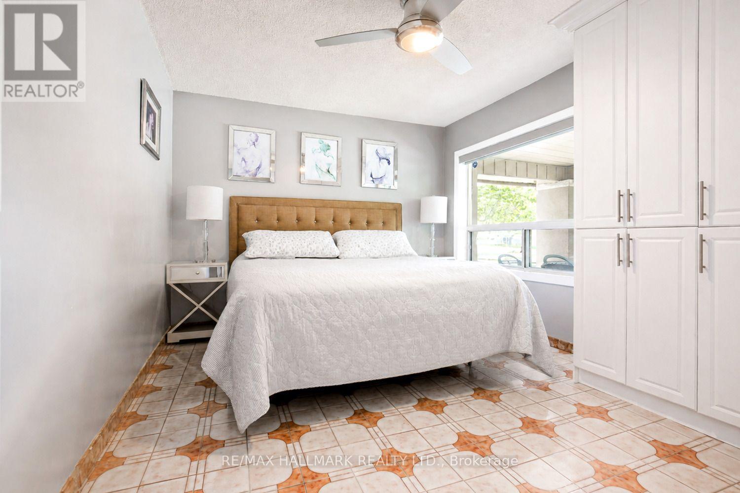 297 Strathmore Boulevard, Toronto, Ontario  M4J 1P9 - Photo 11 - E13691926