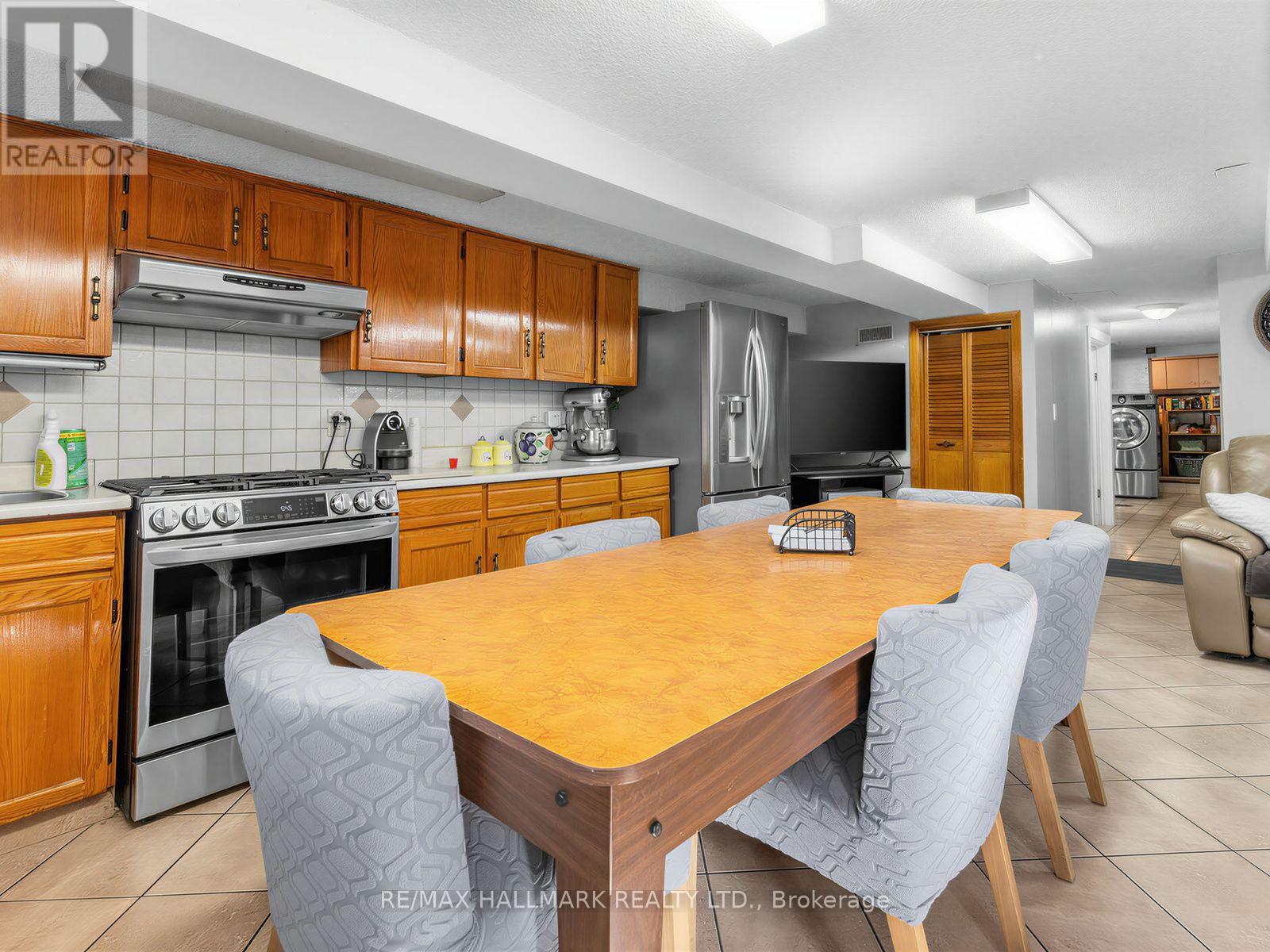297 Strathmore Boulevard, Toronto, Ontario  M4J 1P9 - Photo 25 - E13691926