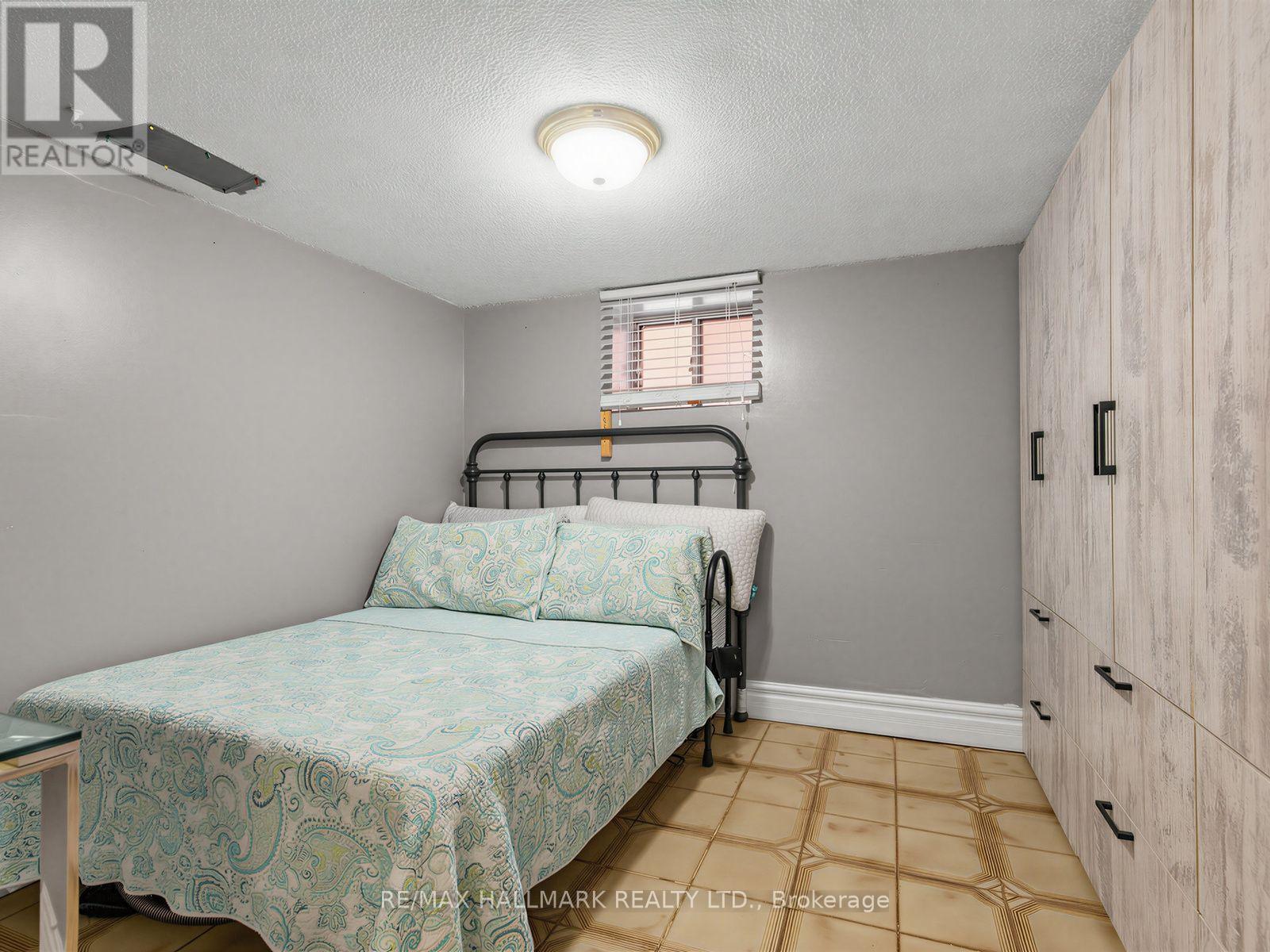 297 Strathmore Boulevard, Toronto, Ontario  M4J 1P9 - Photo 29 - E13691926