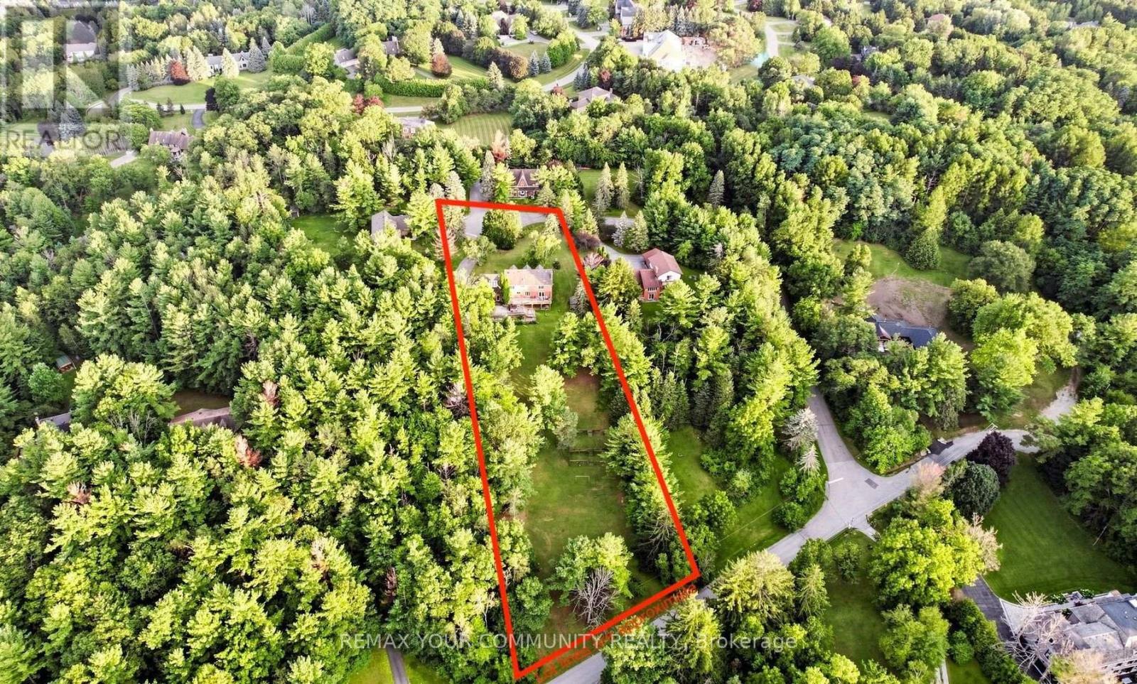 243 RIDGE ROAD, Aurora, Ontario