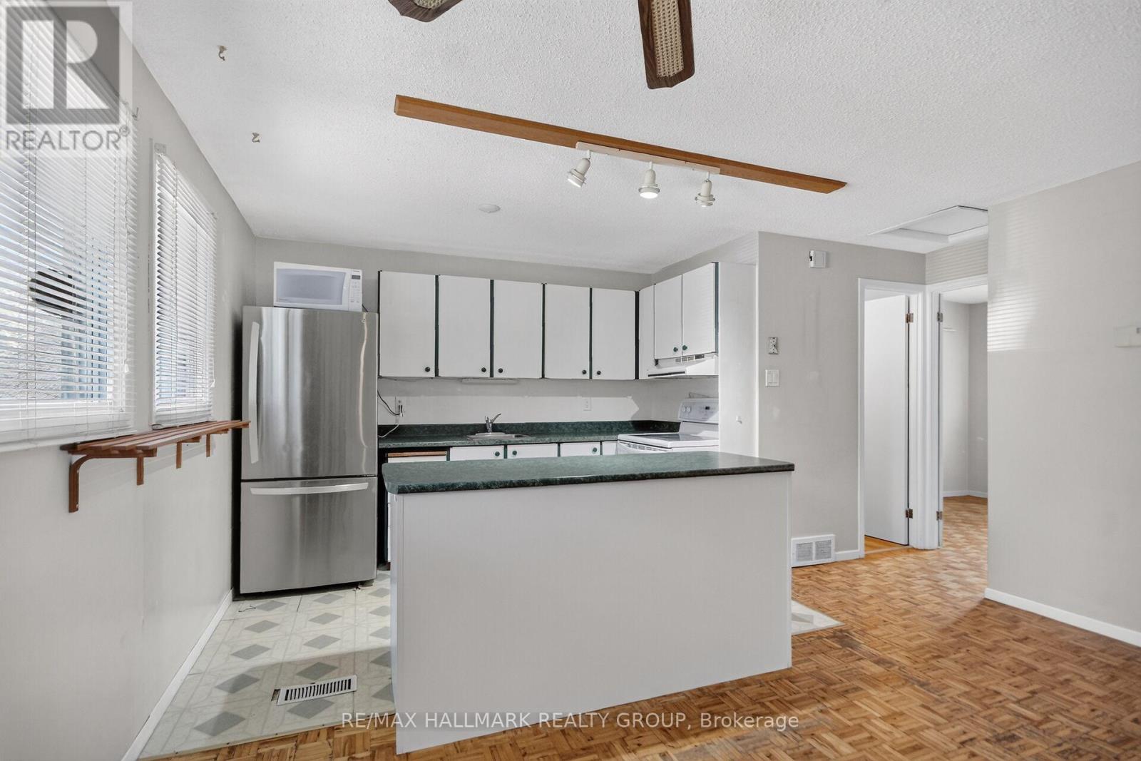 140 Rothesay Drive, Ottawa, Ontario  K2L 1P1 - Photo 12 - X13703416