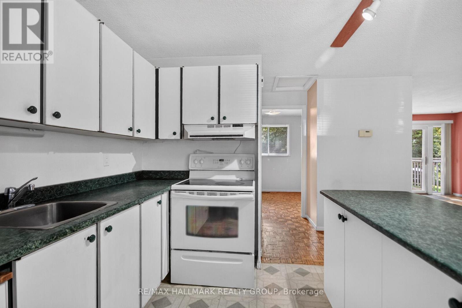 140 Rothesay Drive, Ottawa, Ontario  K2L 1P1 - Photo 14 - X13703416