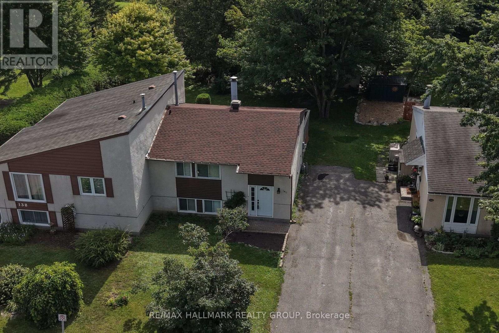 140 Rothesay Drive, Ottawa, Ontario  K2L 1P1 - Photo 2 - X13703416