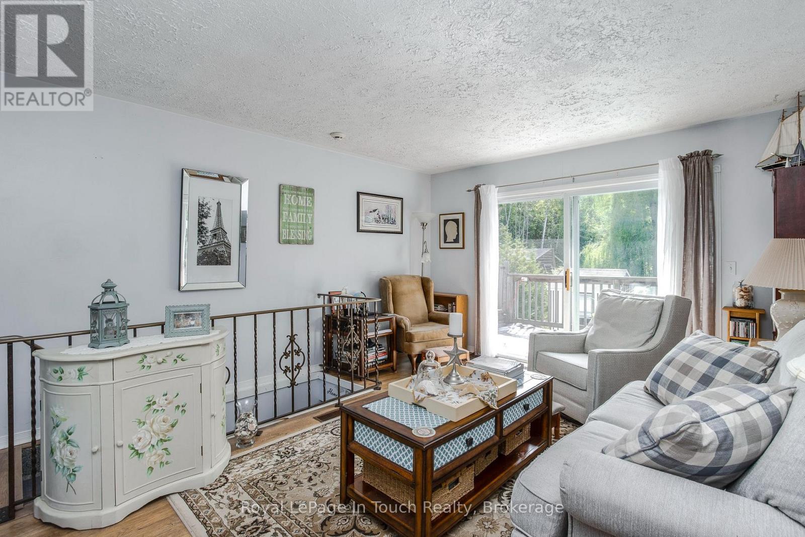 33 Grandview Road, Tay, Ontario  L0K 1R0 - Photo 16 - S13703464