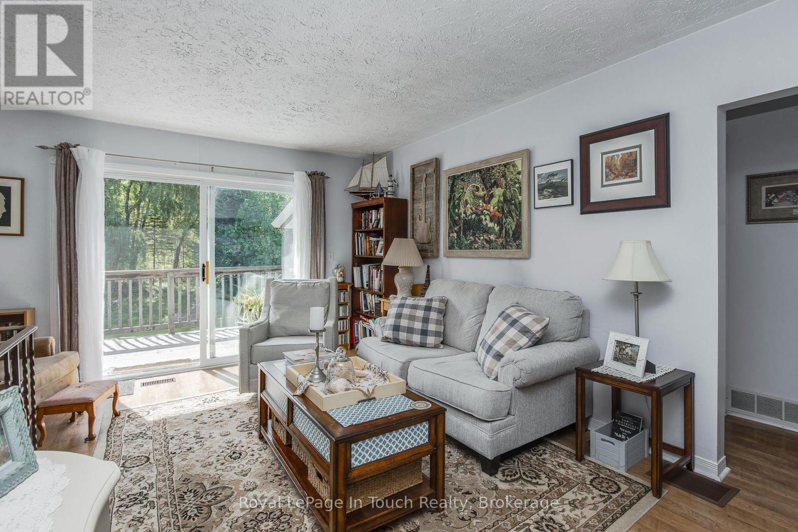 33 Grandview Road, Tay, Ontario  L0K 1R0 - Photo 17 - S13703464