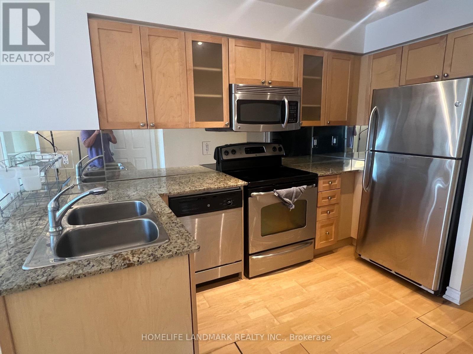 3110 - 761 Bay Street, Toronto, Ontario  M5G 2R2 - Photo 9 - C13703436