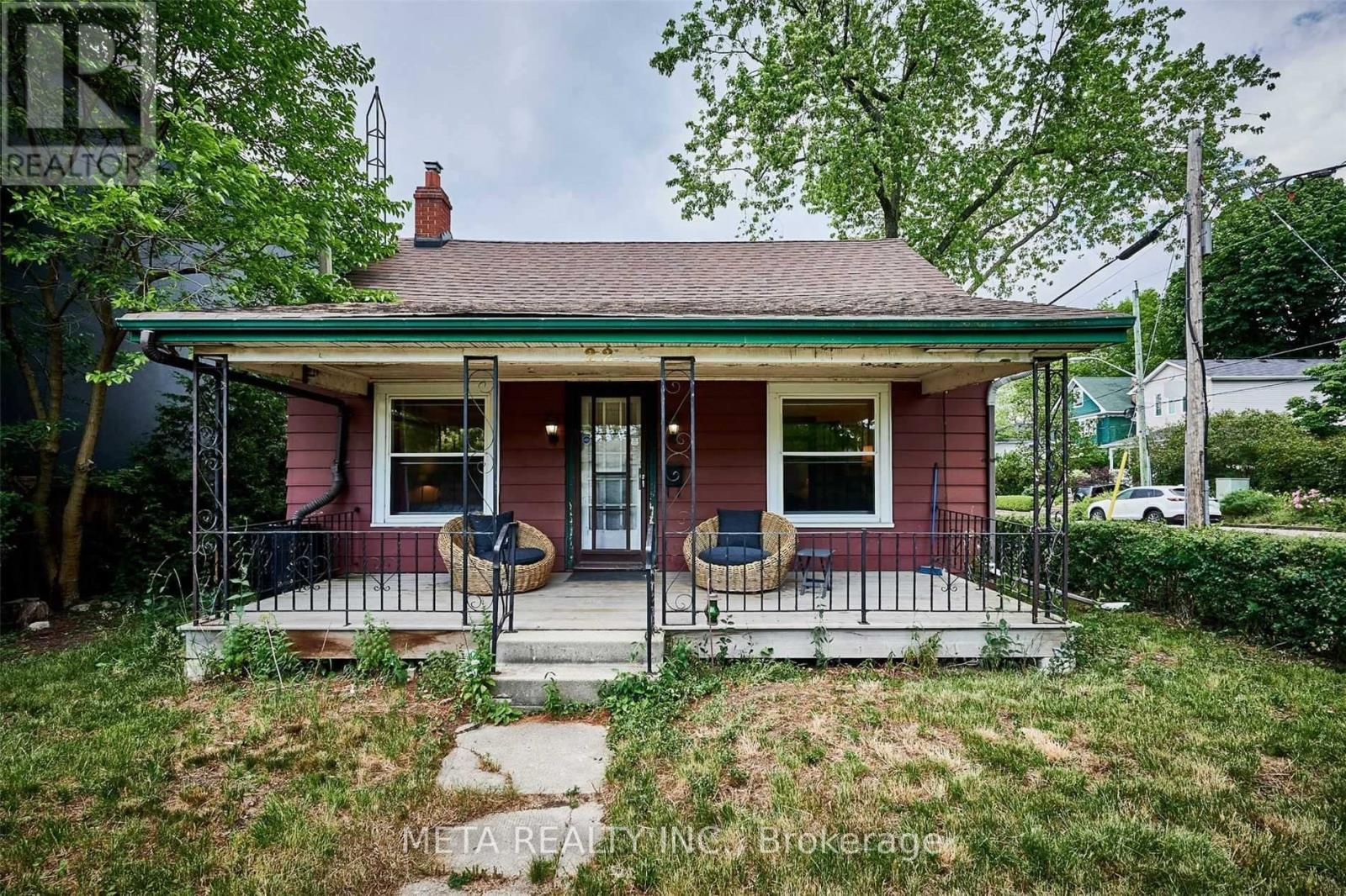 22 FREEMAN STREET S, Toronto, Ontario