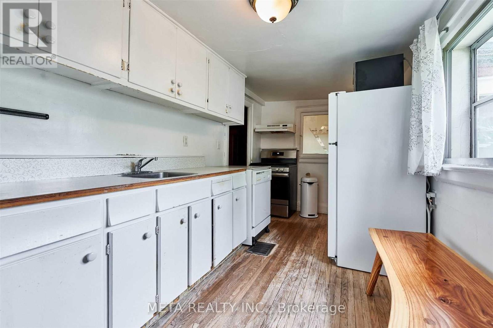 22 Freeman Street S, Toronto, Ontario M1N 2B9 - Photo 6 - E13703404