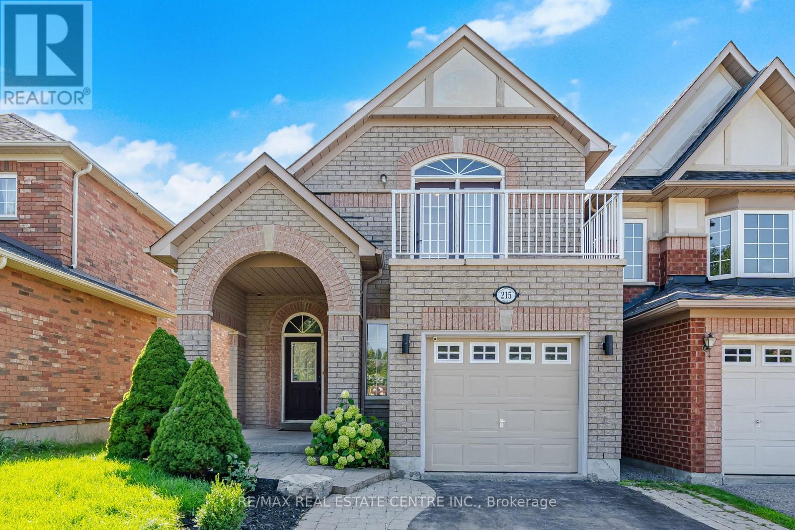 215 WILLOWBROOK DRIVE, Whitby, Ontario