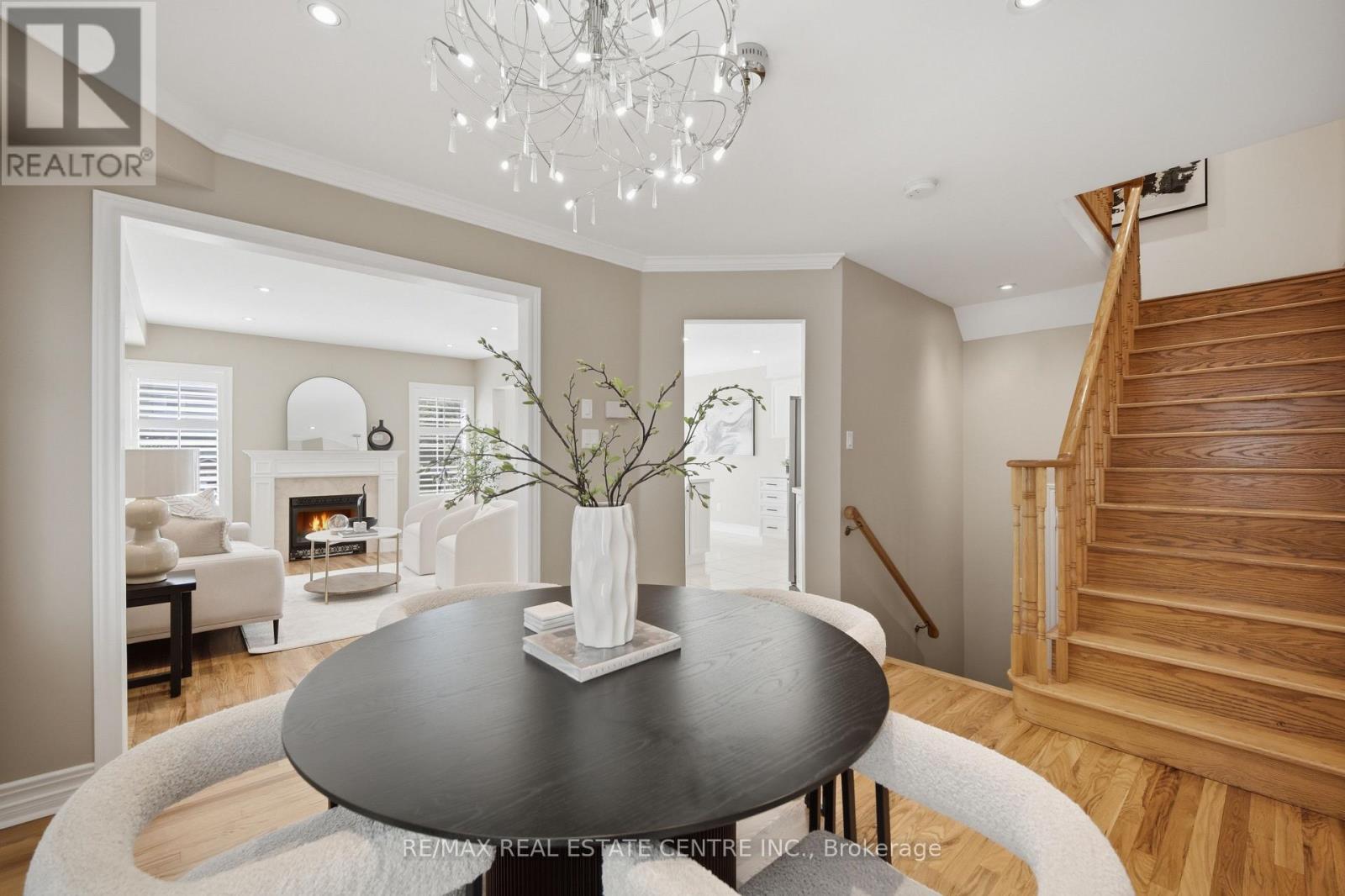 215 Willowbrook Drive, Whitby, Ontario  L1R 2Y7 - Photo 11 - E13703412