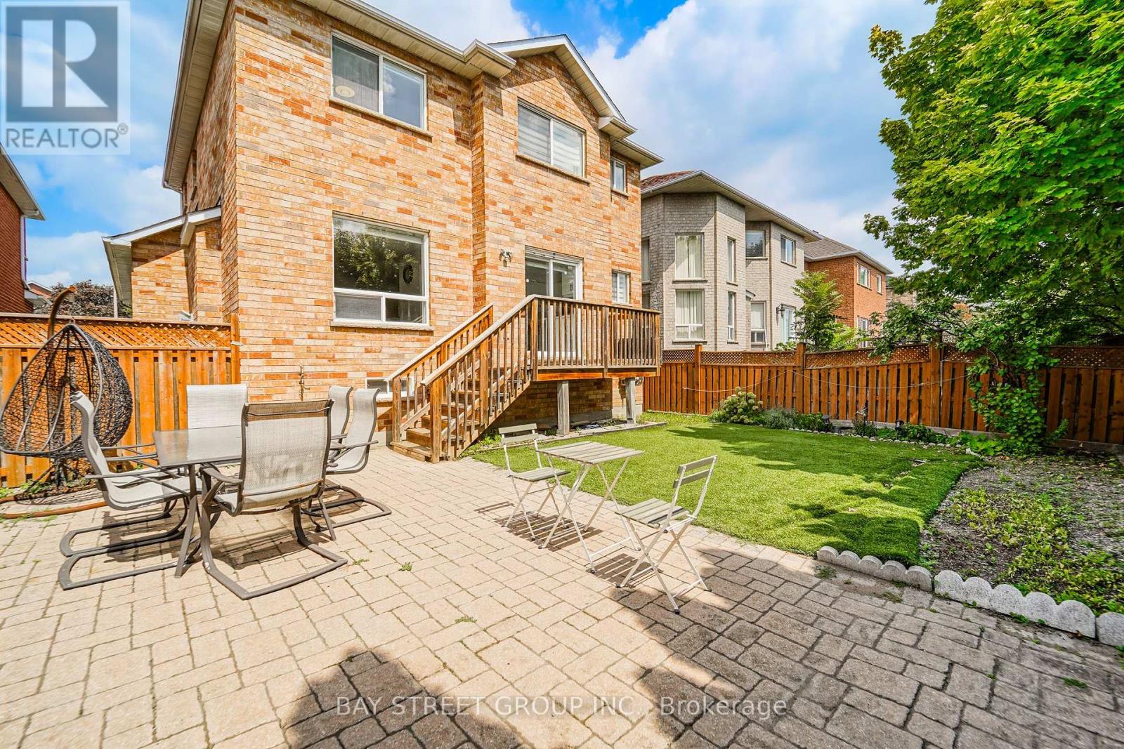 72 Purcell Crescent, Vaughan (Maple), Ontario  L6A 3C6 - Photo 10 - N13703432