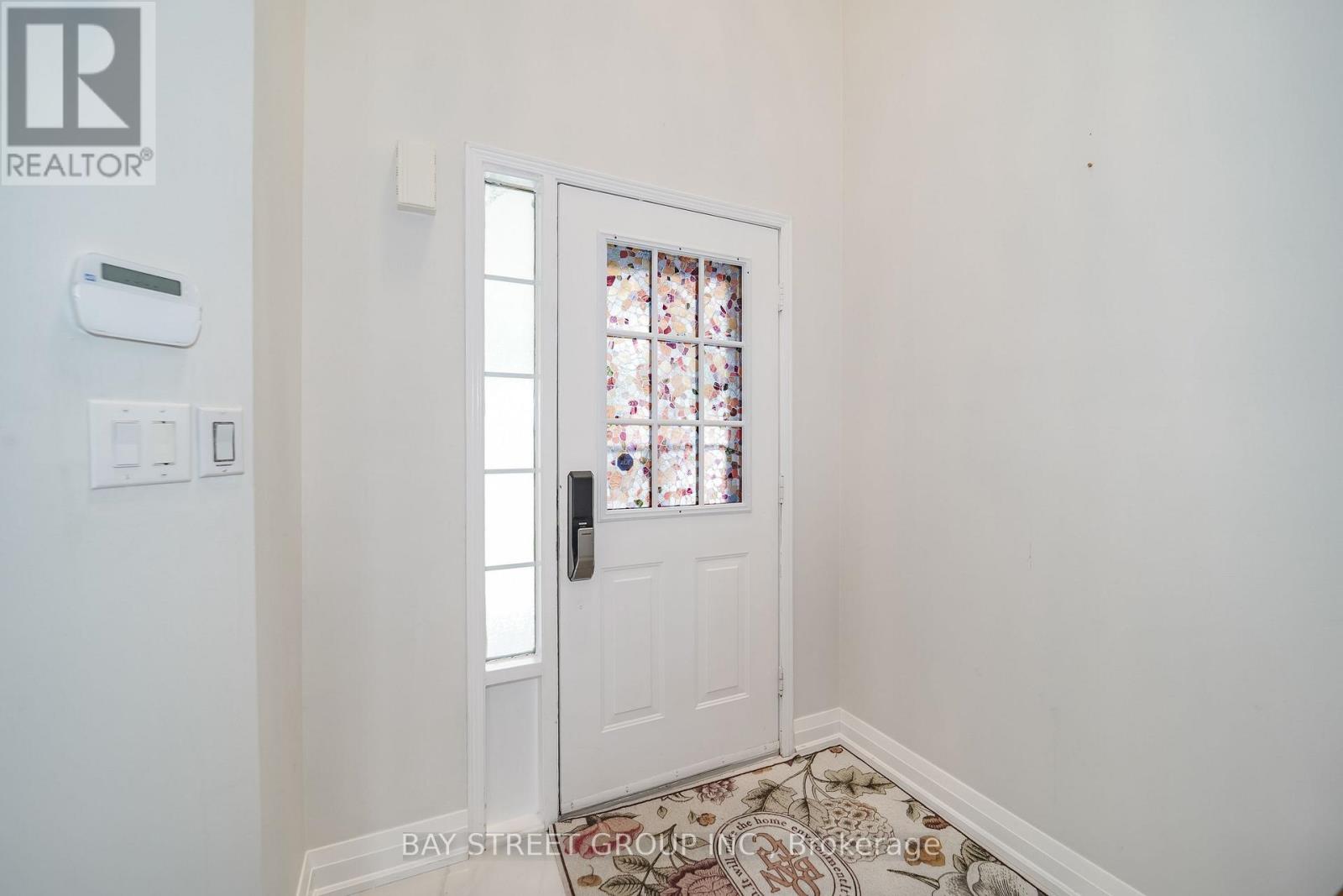 72 Purcell Crescent, Vaughan (Maple), Ontario  L6A 3C6 - Photo 13 - N13703432