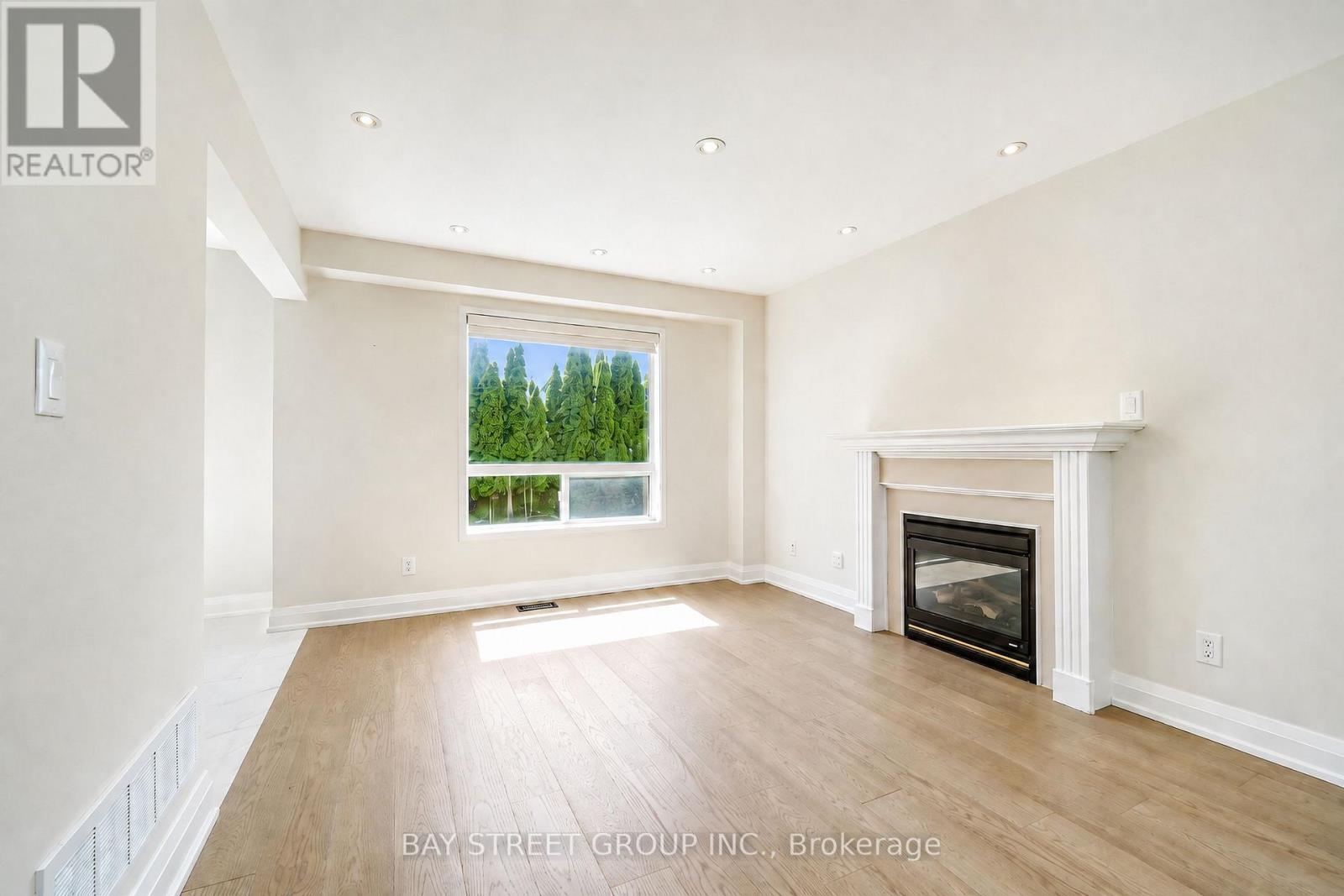 72 Purcell Crescent, Vaughan (Maple), Ontario  L6A 3C6 - Photo 18 - N13703432