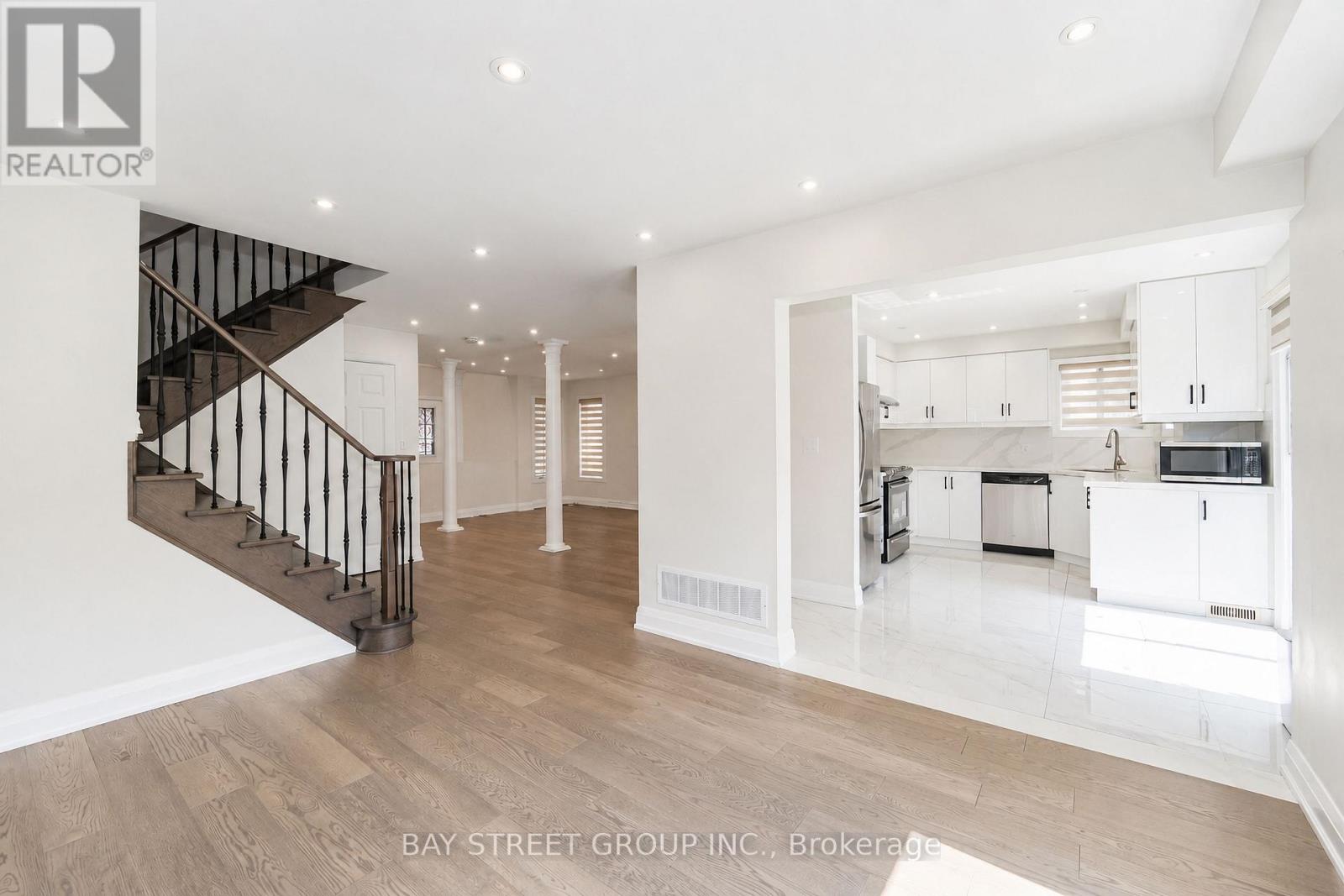 72 Purcell Crescent, Vaughan (Maple), Ontario  L6A 3C6 - Photo 19 - N13703432
