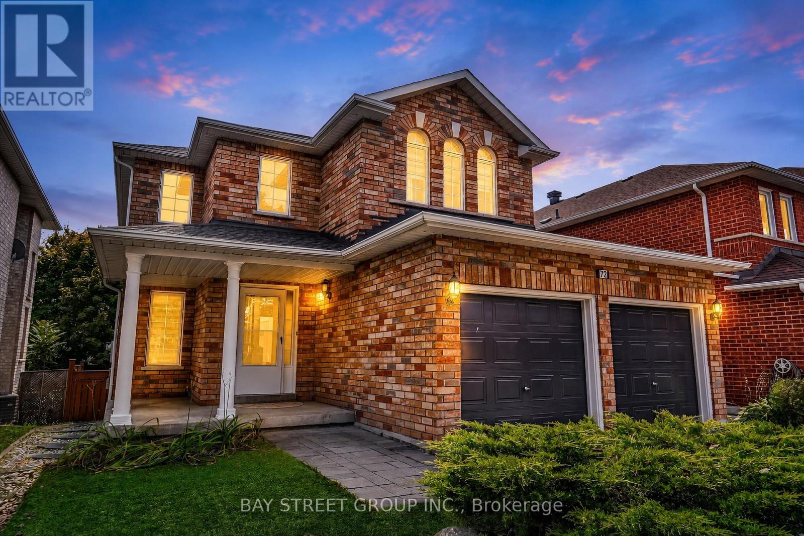 72 Purcell Crescent, Vaughan (Maple), Ontario  L6A 3C6 - Photo 2 - N13703432